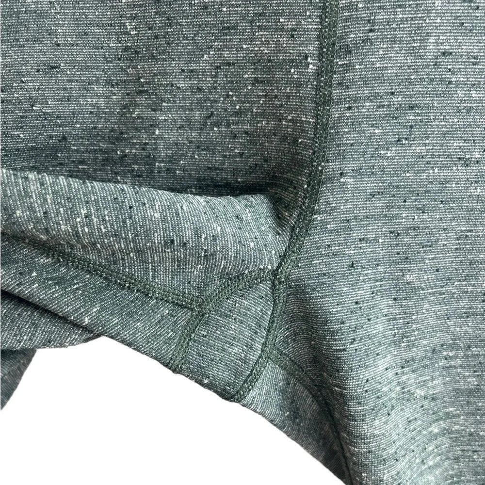 Under Armour • Textured Green Leggings - Picture 8 of 10